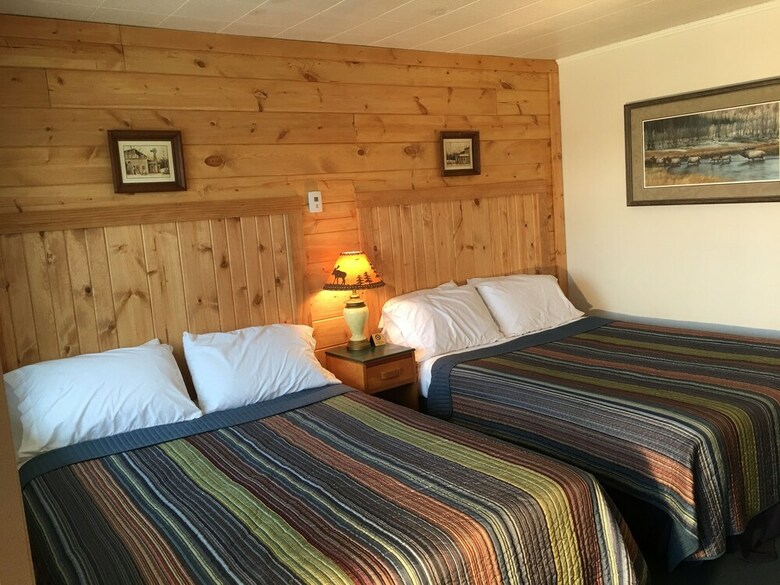 Portage Lake Motel