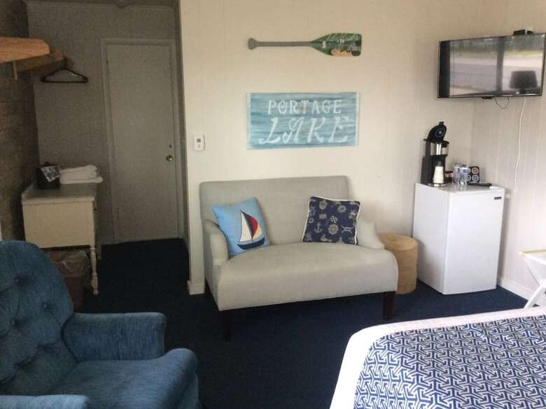 Portage Lake Motel