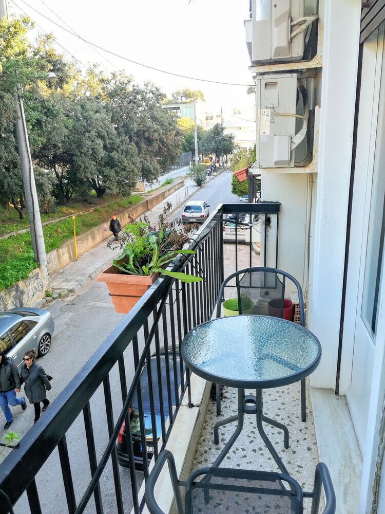 Cozy Apartment Near Acropolis