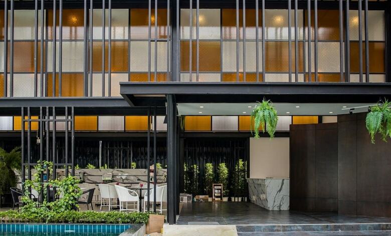 Blue Lagoon Hotel