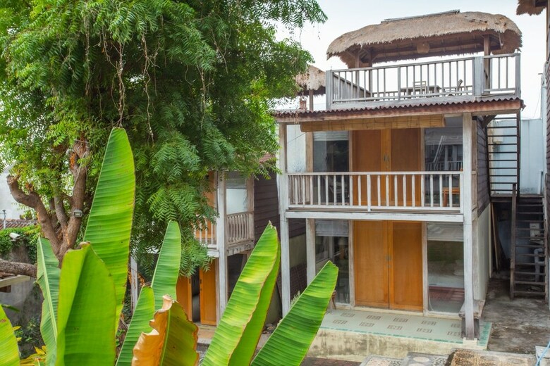 Hotel Oyo 1215 Tree House Villa