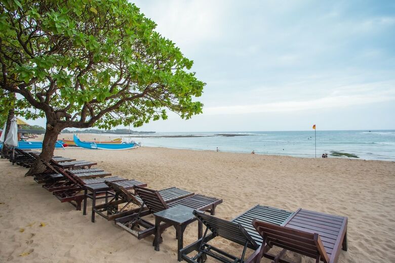 Hotel Oyo 1215 Tree House Villa