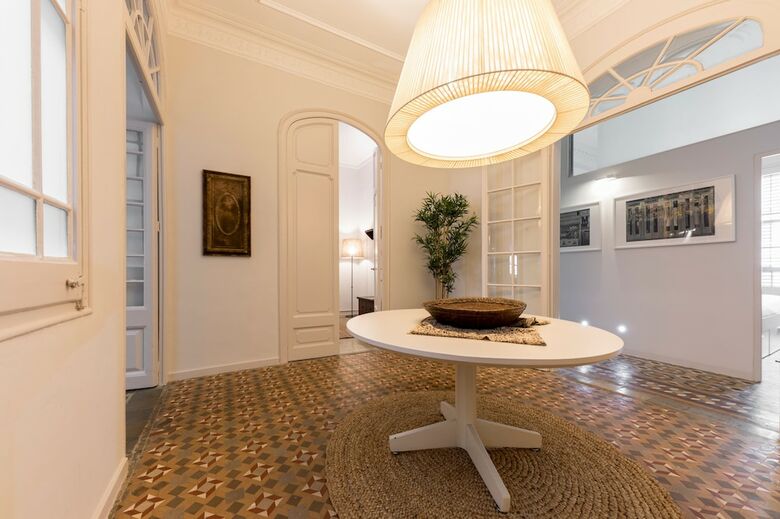 Apartamentos Rambla Cat 5 - Amplio Piso A 2min de Plaza Catalunya