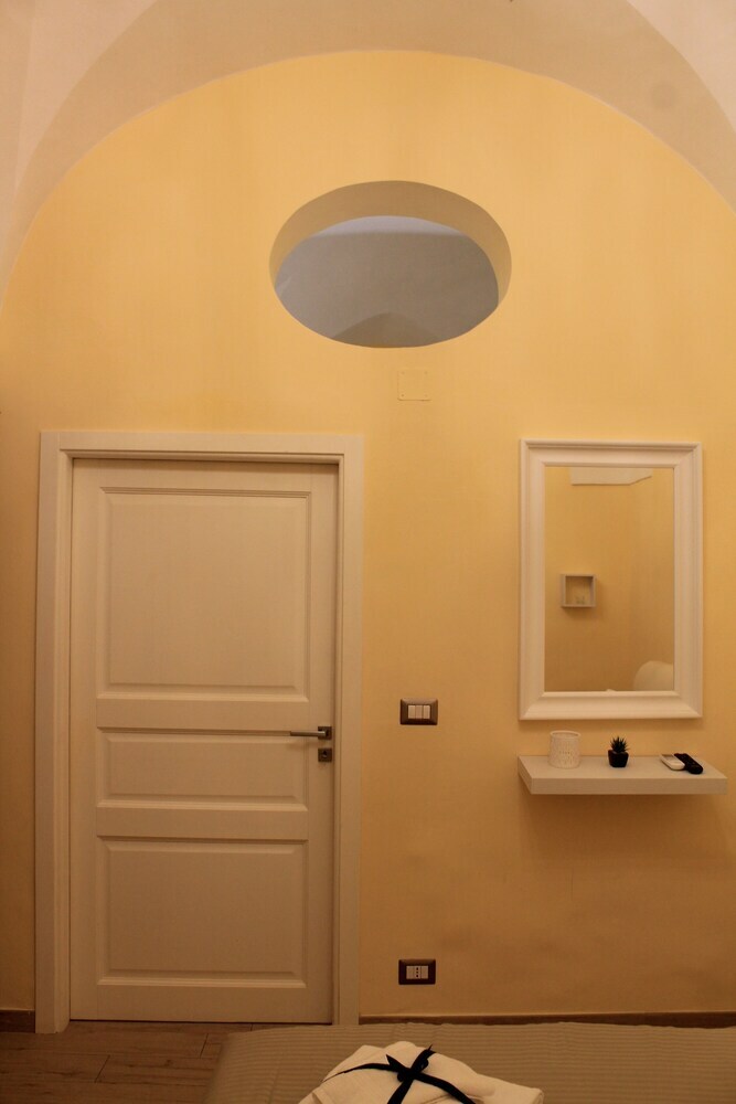 Arco Suite