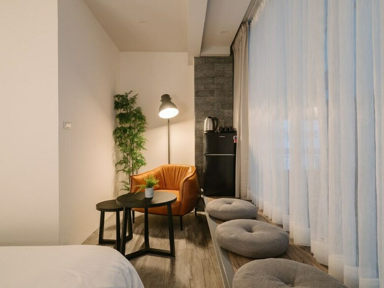 Hotel W11 Homestay
