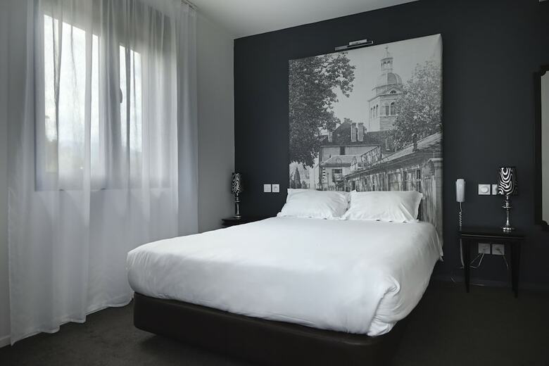 Marina Bay Hotels