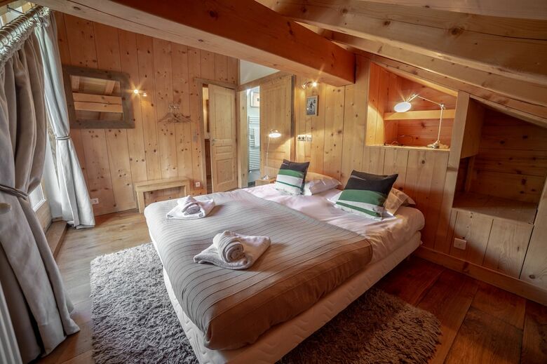Chalet Luxe, Private Driver, Sauna & Jacuzzi
