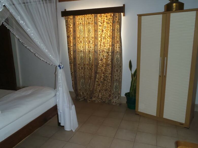 Hotel Auberge Chez Laurette Morombe