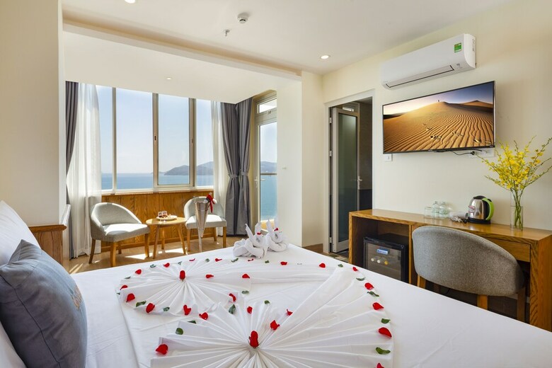 Glory Hotel