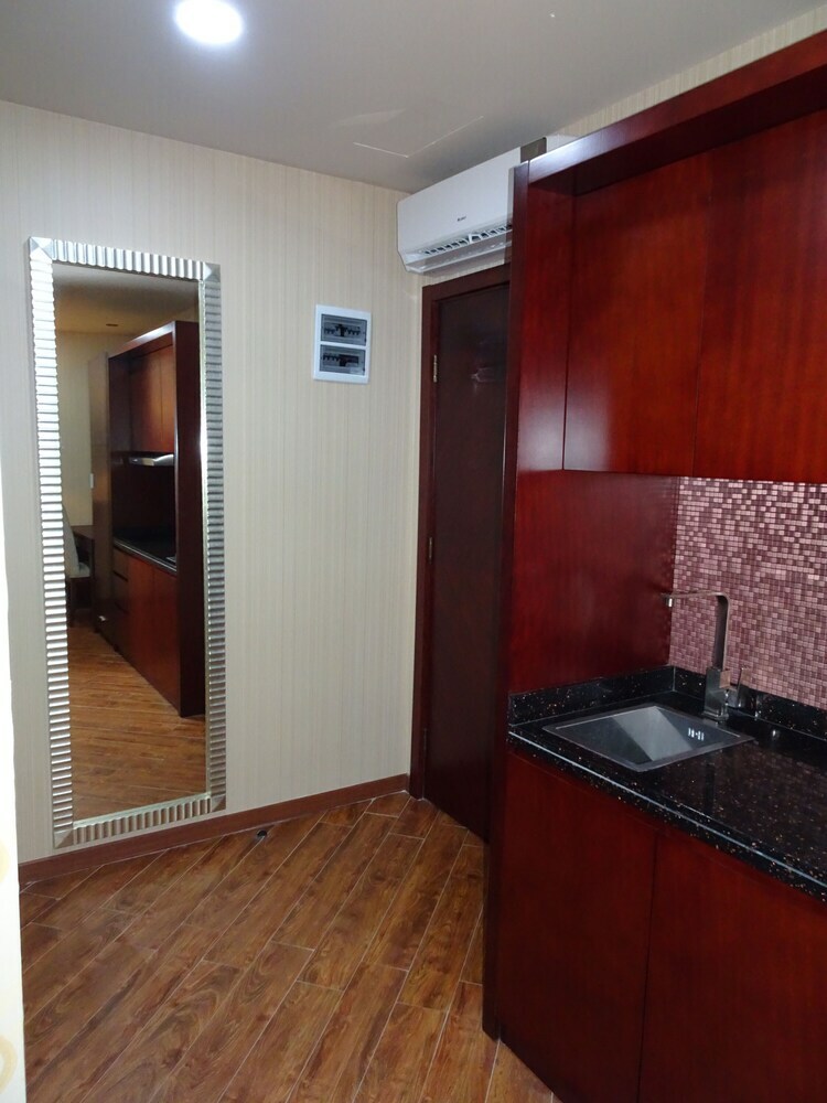 Apartment Batumskaya 16-4 Ap. 22