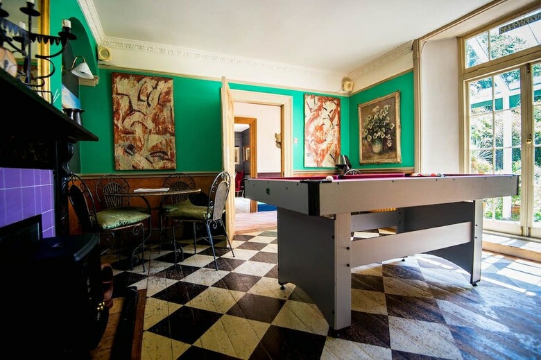 The Cors Country House