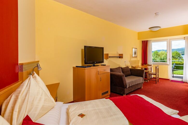 Strandhotel Schabus