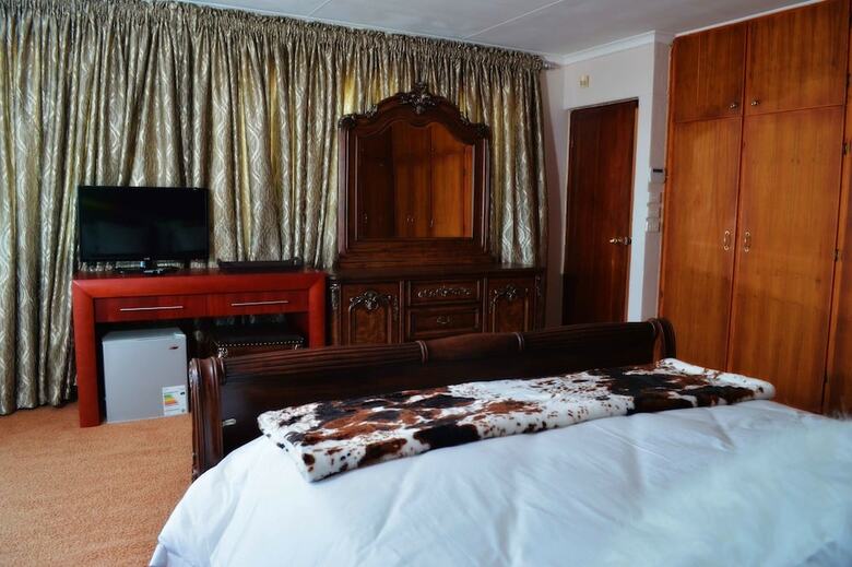 Hotel Empoza Seaview Guesthouse