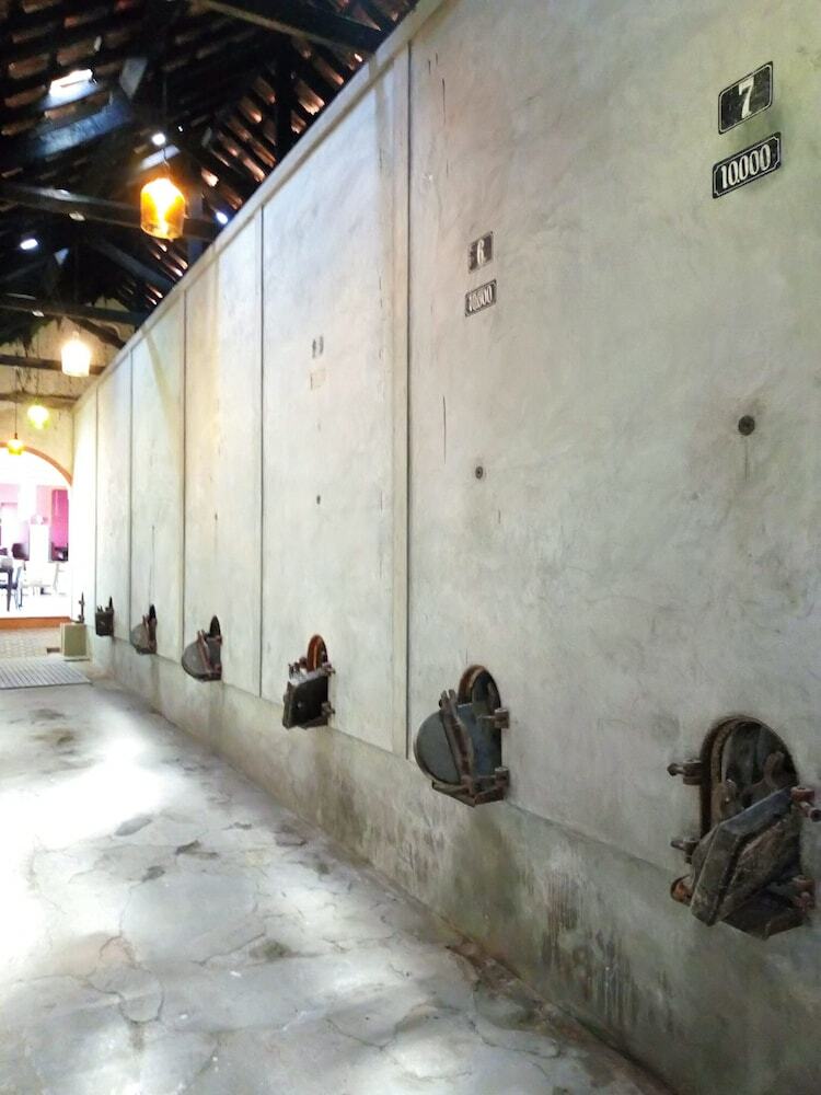Hostal Adega Hostel