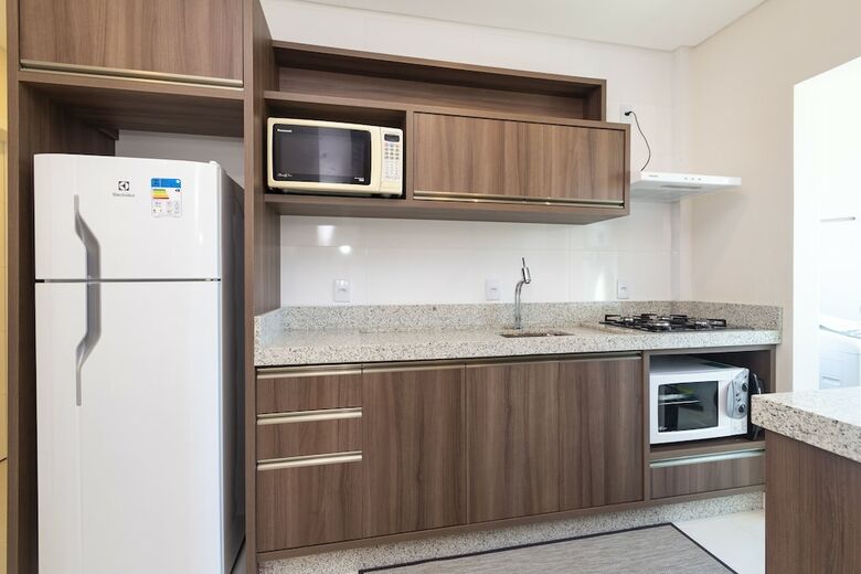 Aluguel Apartamento 2 Quartos 1 Suite 001