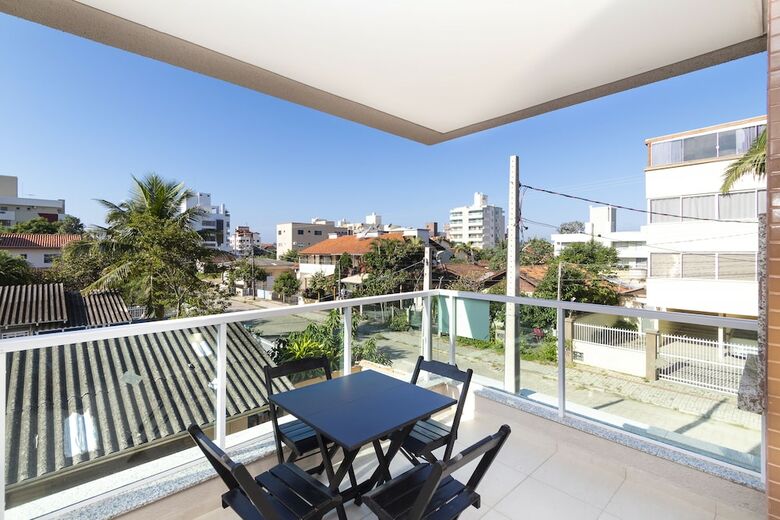 Aluguel Apartamento 2 Quartos 1 Suite 001