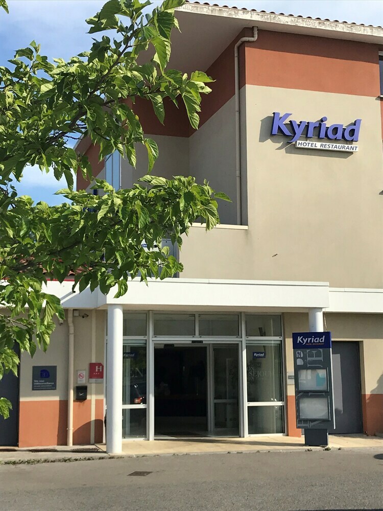Hotel Kyriad Aix Les Milles - Plan de Campagne