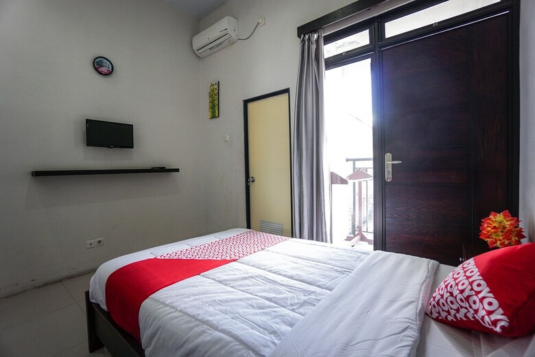 Hostal Oyo 1236 Elite Residence