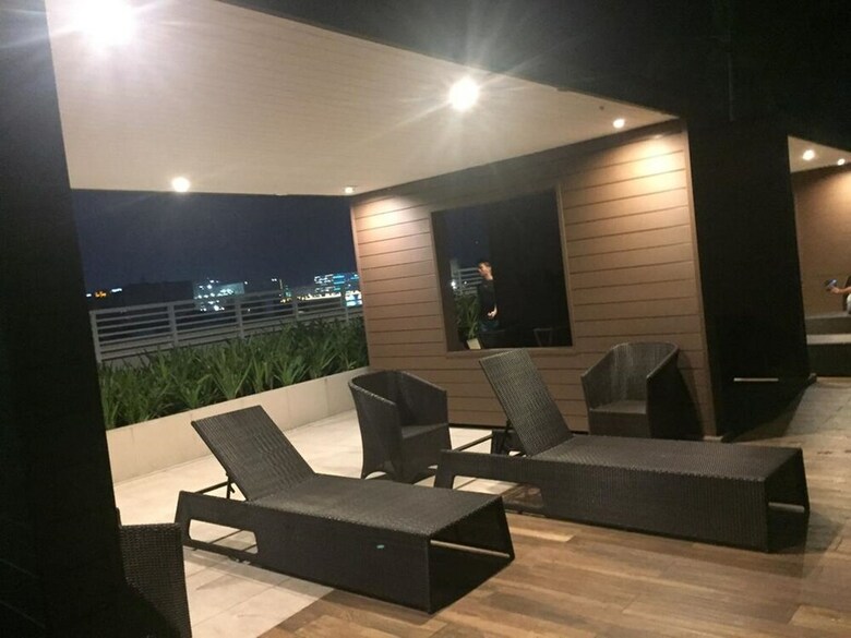 Breeze Residences By Ridged