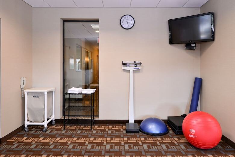 Hotel Holiday Inn Express And Suites Fairmont