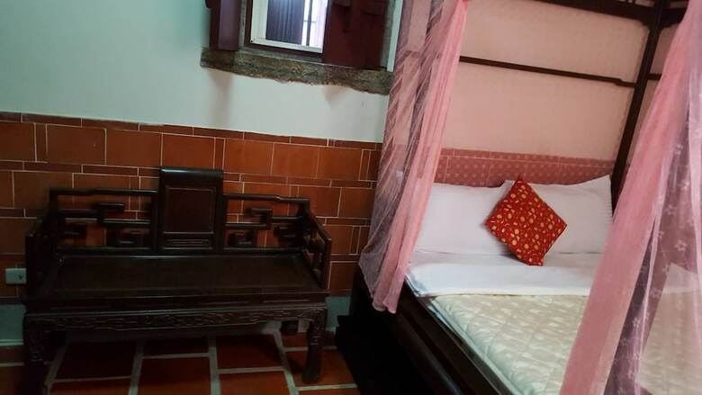 Love Nostalgia No. 37 B&B