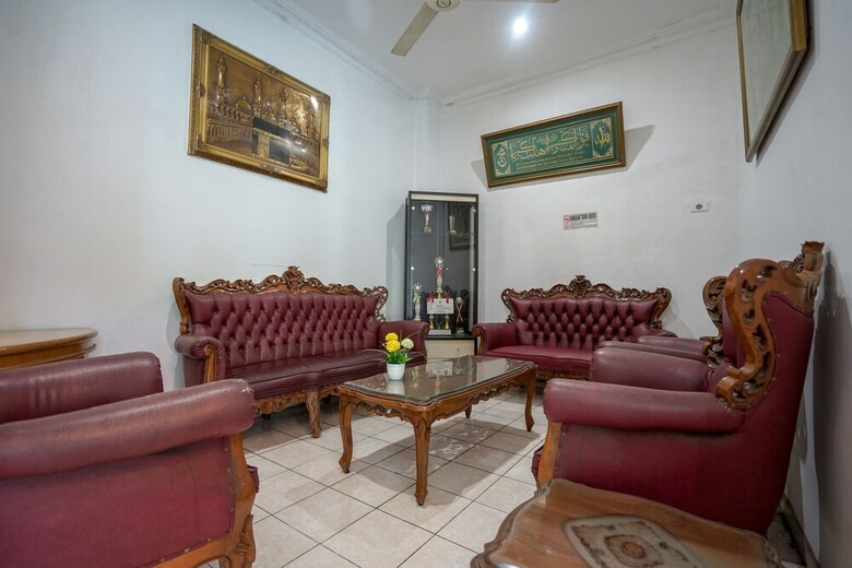 Hostal Oyo 1173 Hotel Shofa Marwah