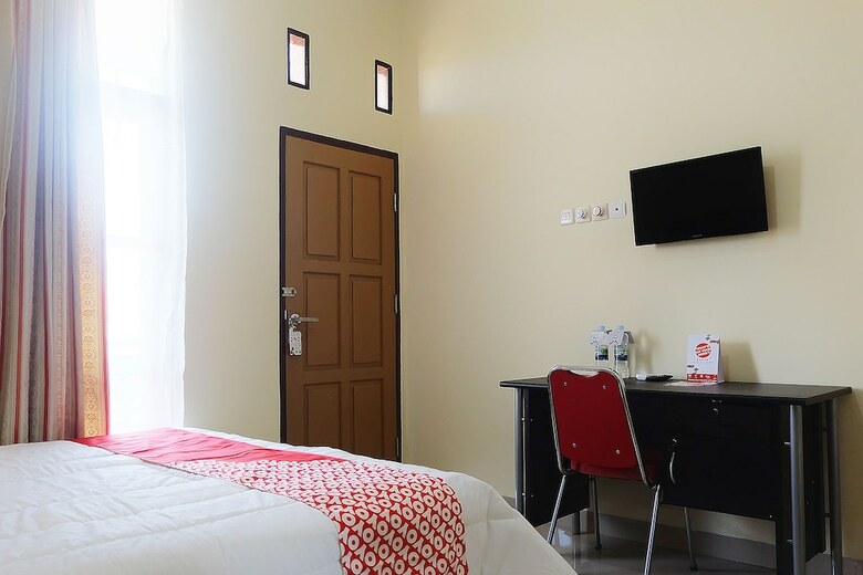 Hostal Oyo 1126 Trio R Kost