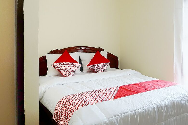 Hostal Oyo 1126 Trio R Kost