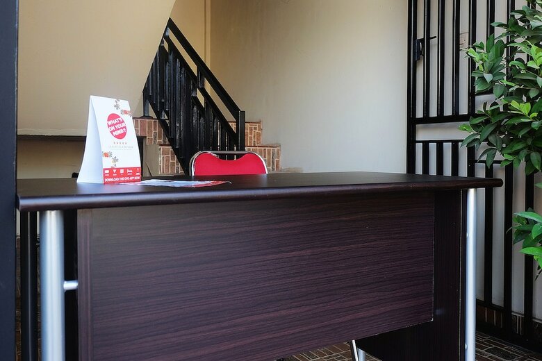 Hostal Oyo 1126 Trio R Kost