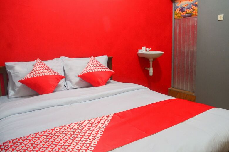 Hostal Oyo 1145 Rita Guesthouse