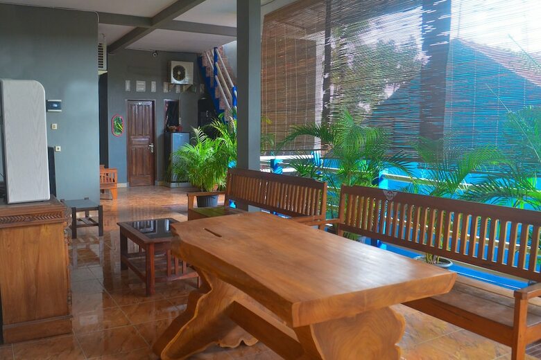 Hostal Oyo 1145 Rita Guesthouse