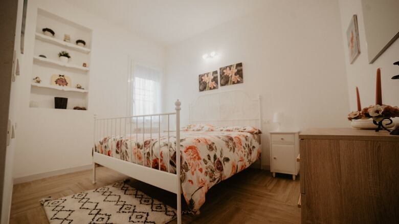 Gold Apartment