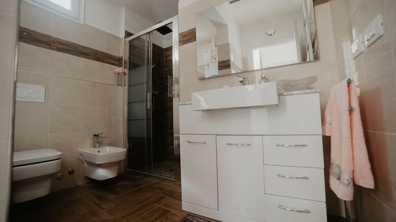 Gold Apartment