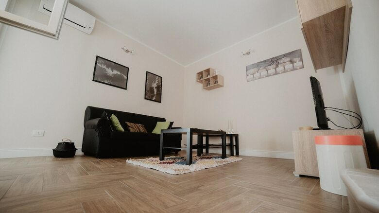 Gold Apartment