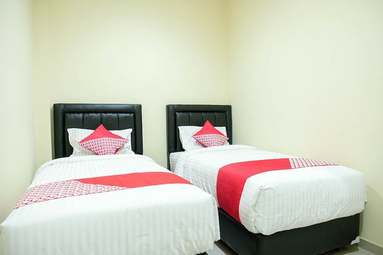 Hostal Oyo 1149 Hotel Mustika