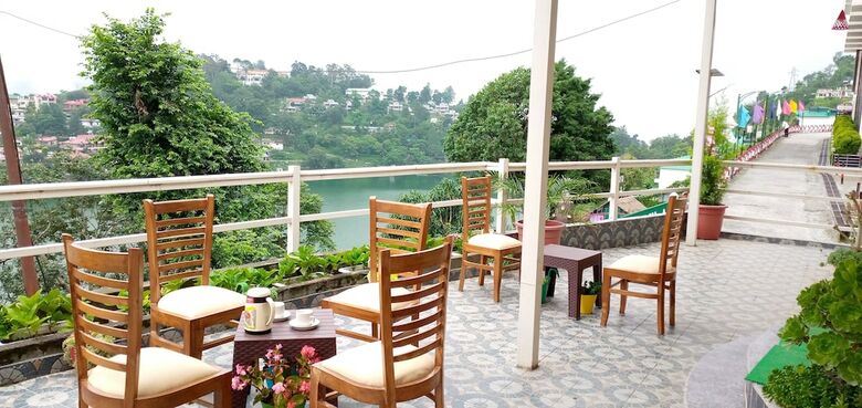 Hotel Crystal Lakeview