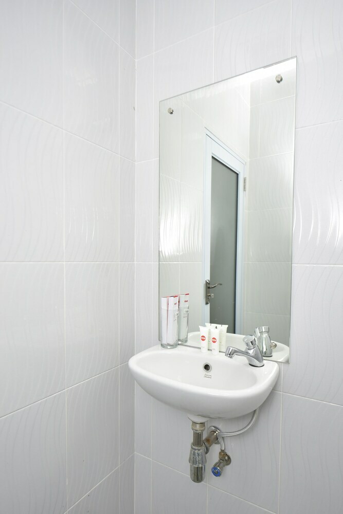 Oyo 1228 Hotel Novanda