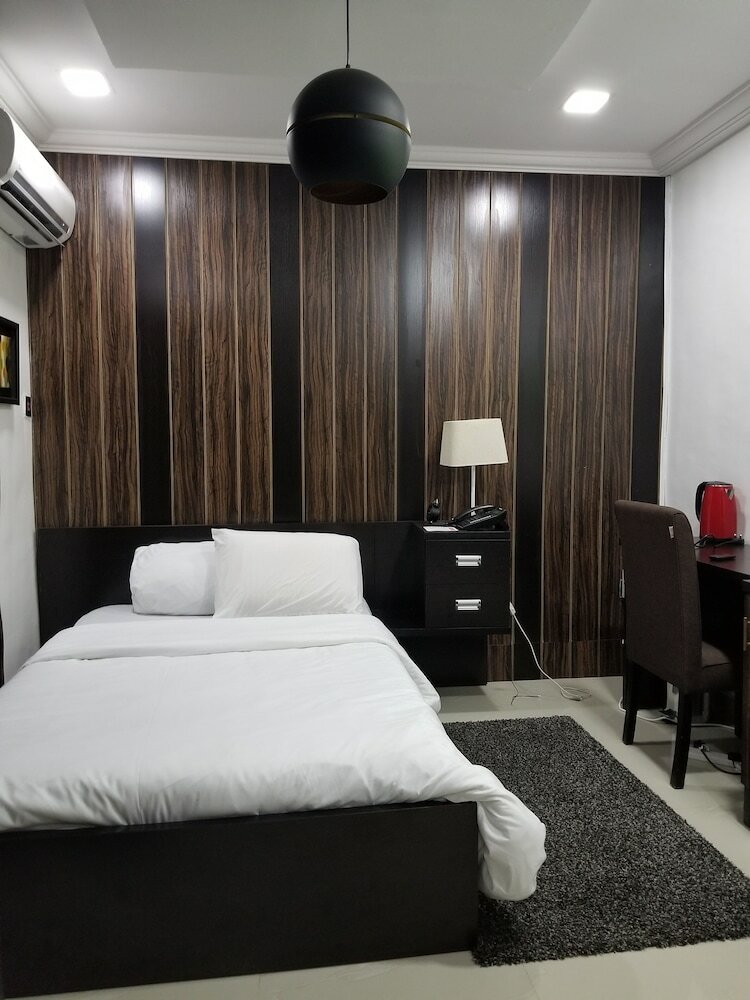 Apartamentos Ozin Guest House