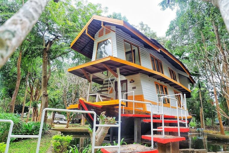 Hotel Baanrai Riverkkwai Resort