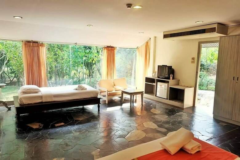 Hotel Baanrai Riverkkwai Resort
