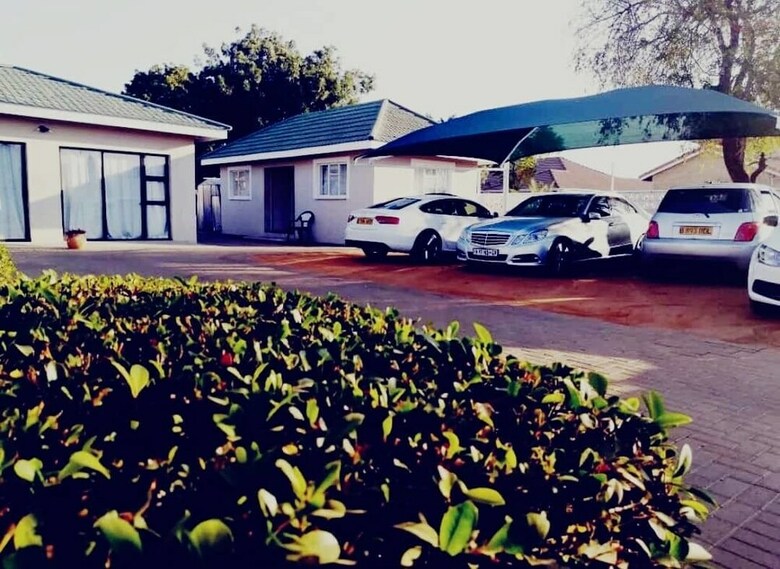 Hotel Gie's Guesthouse