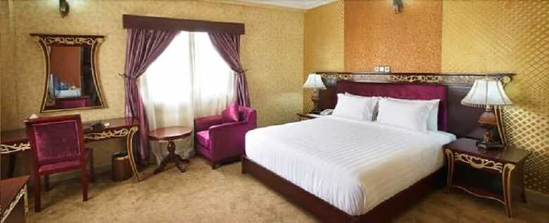 Top Rate Hotel