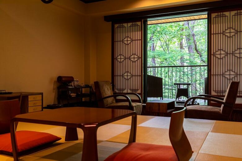 Ancient Hotel Asama Karuizawa