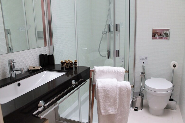 Designer Apartment In Pitoresque Quarter