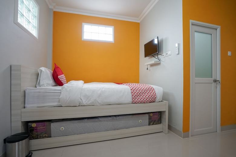 Hotel Oyo 948 Vivi Residence Syariah II