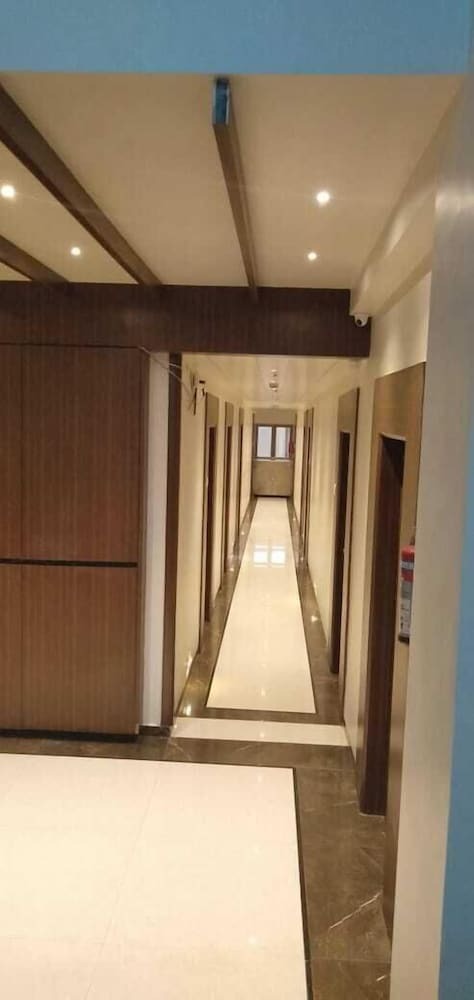 Hotel Shree Balaji International