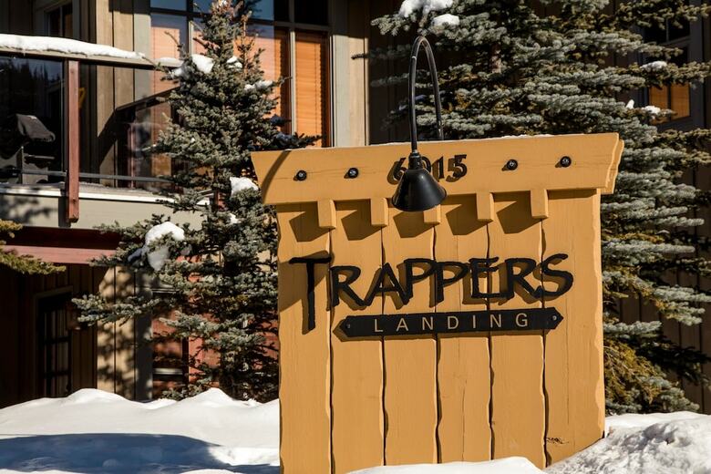 Trappers Landing #23 By Bear Country