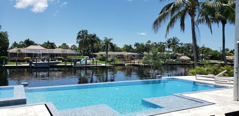 Villa Cosmopolitan By Vacationhit