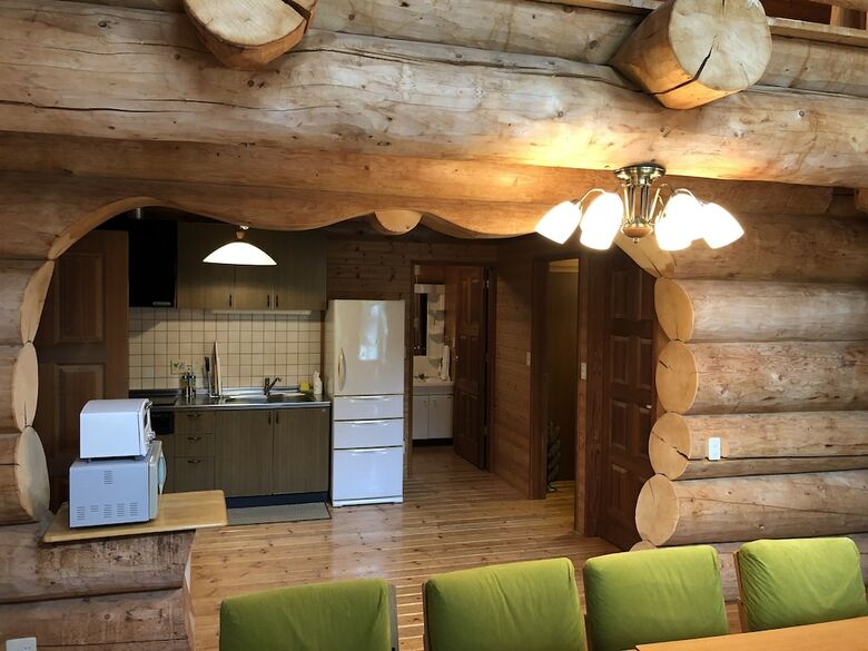 Hakuba Canadian Lodge