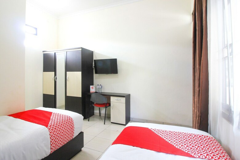 Hostal Oyo 962 Family Homestay